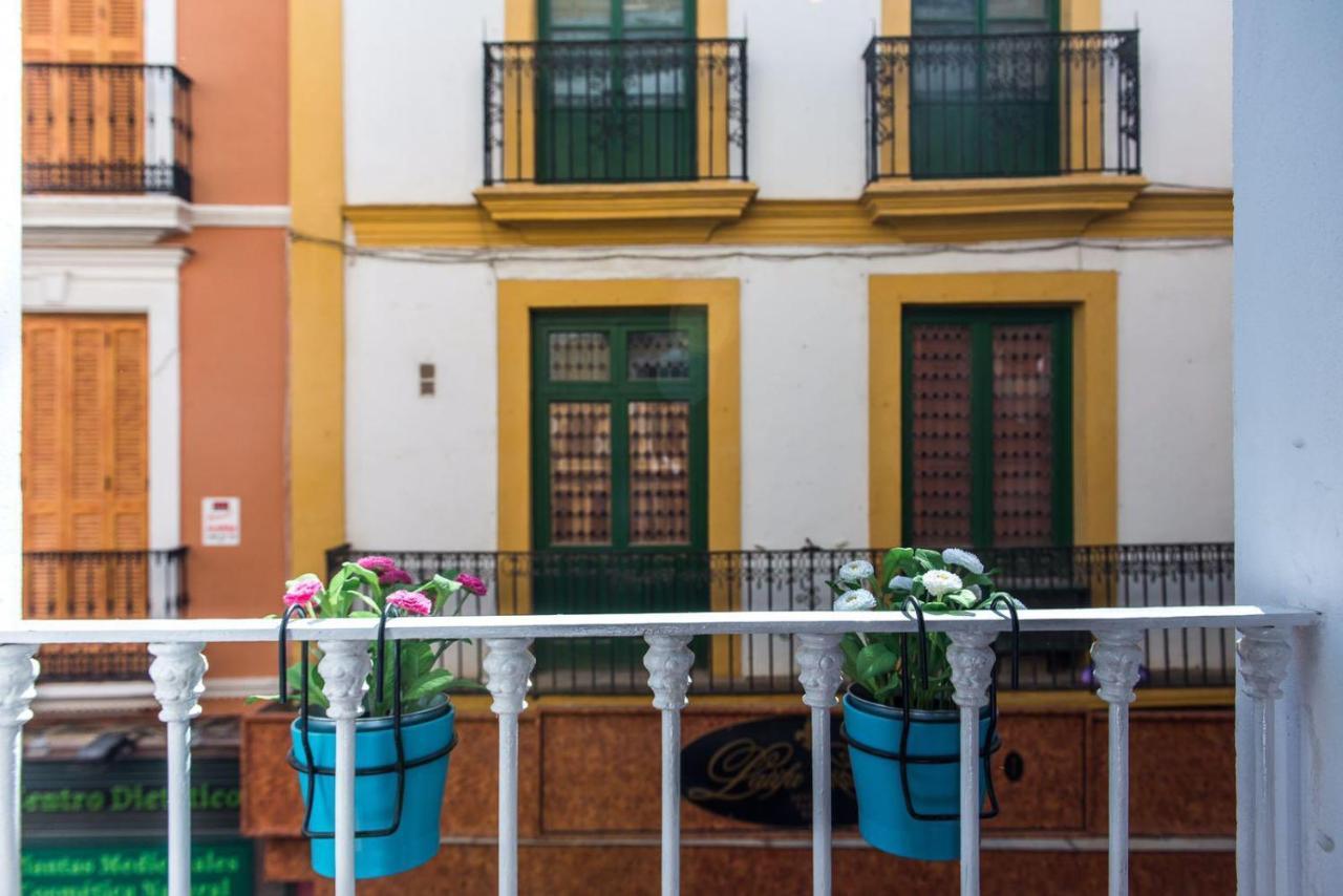 Locksmith Apartment - Park Option Sevilla Exteriör bild