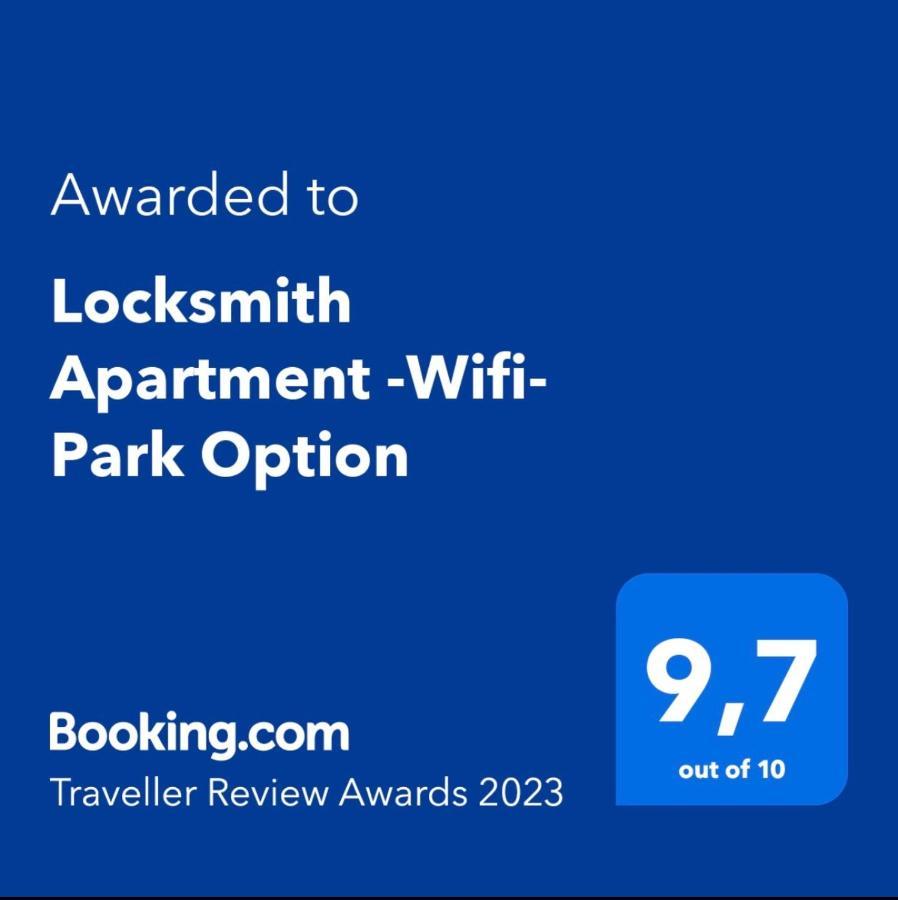 Locksmith Apartment - Park Option Sevilla Exteriör bild