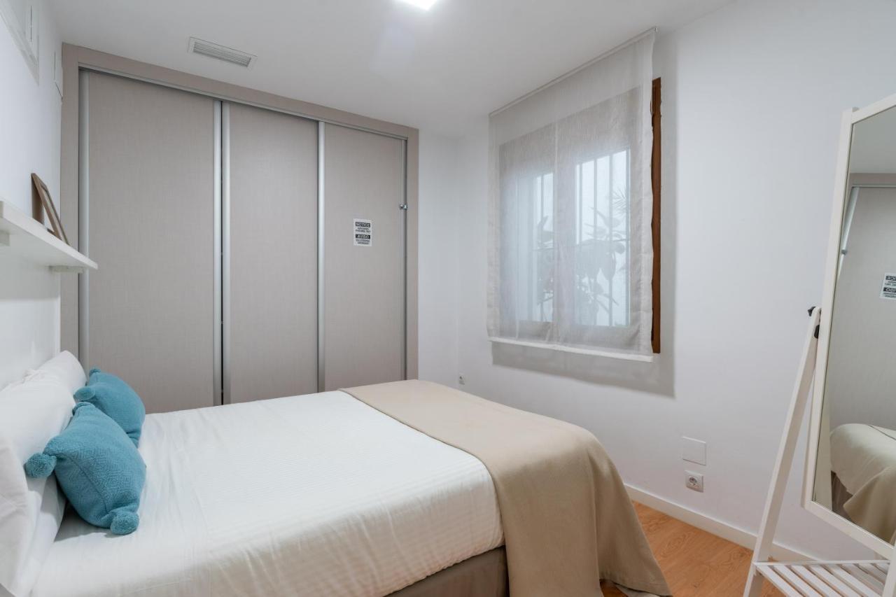 Locksmith Apartment - Park Option Sevilla Exteriör bild